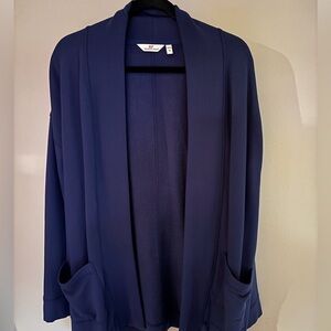 Vineyard Vines blue dreamcloth cardigan in medium